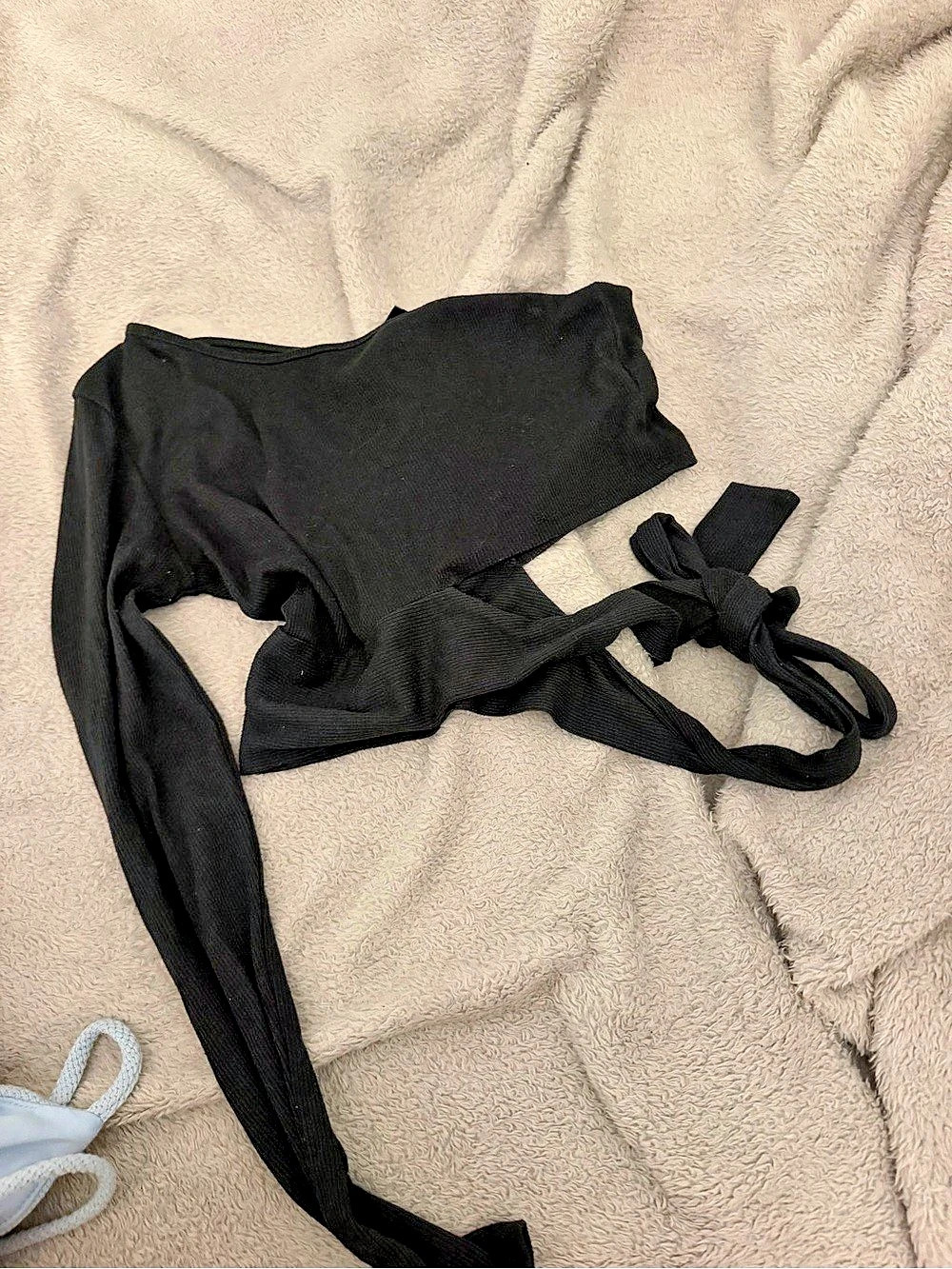 Windsor black ribbed long sleeve crop top